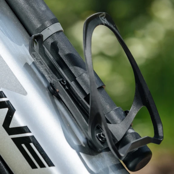 BOTTLE CAGES